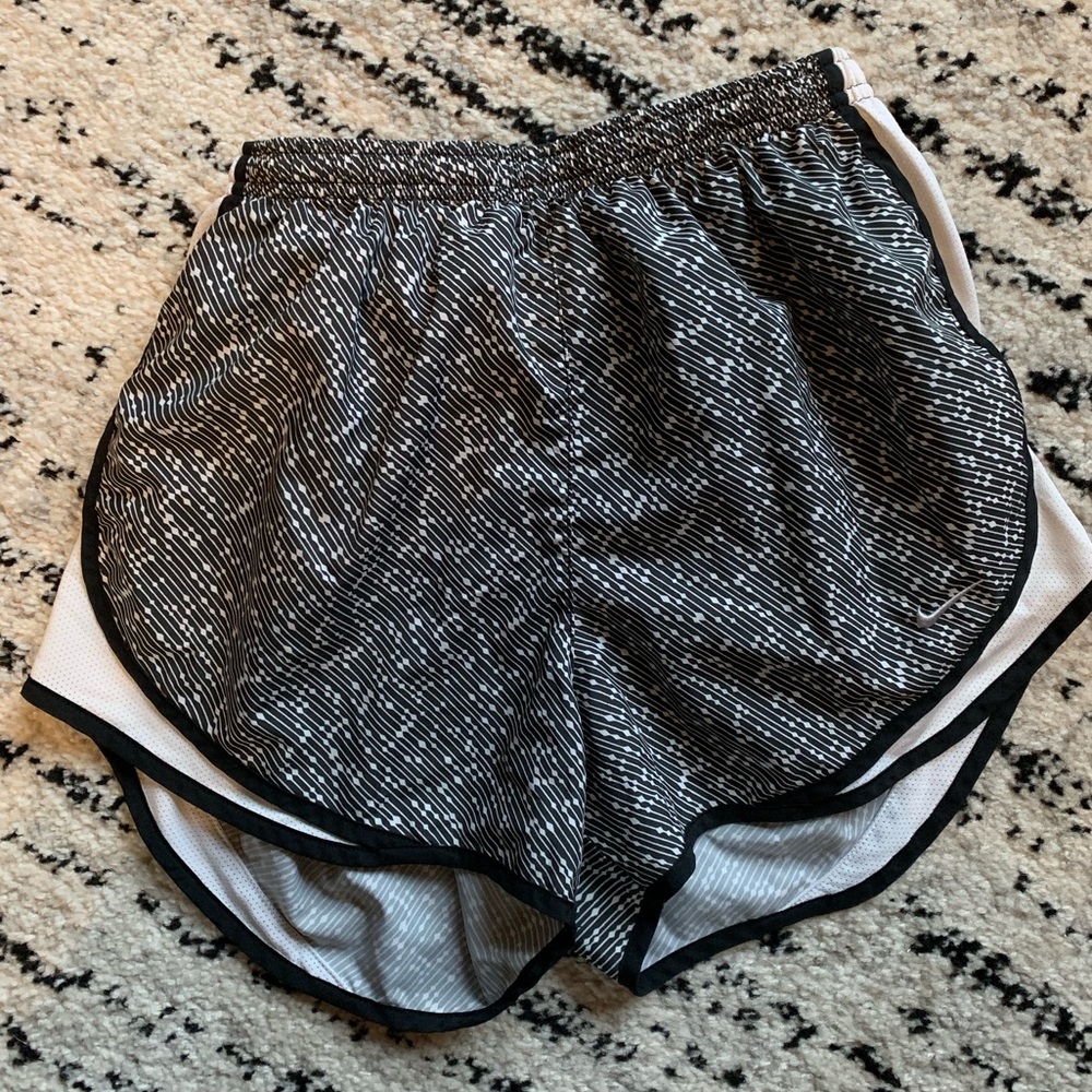 Nike running short